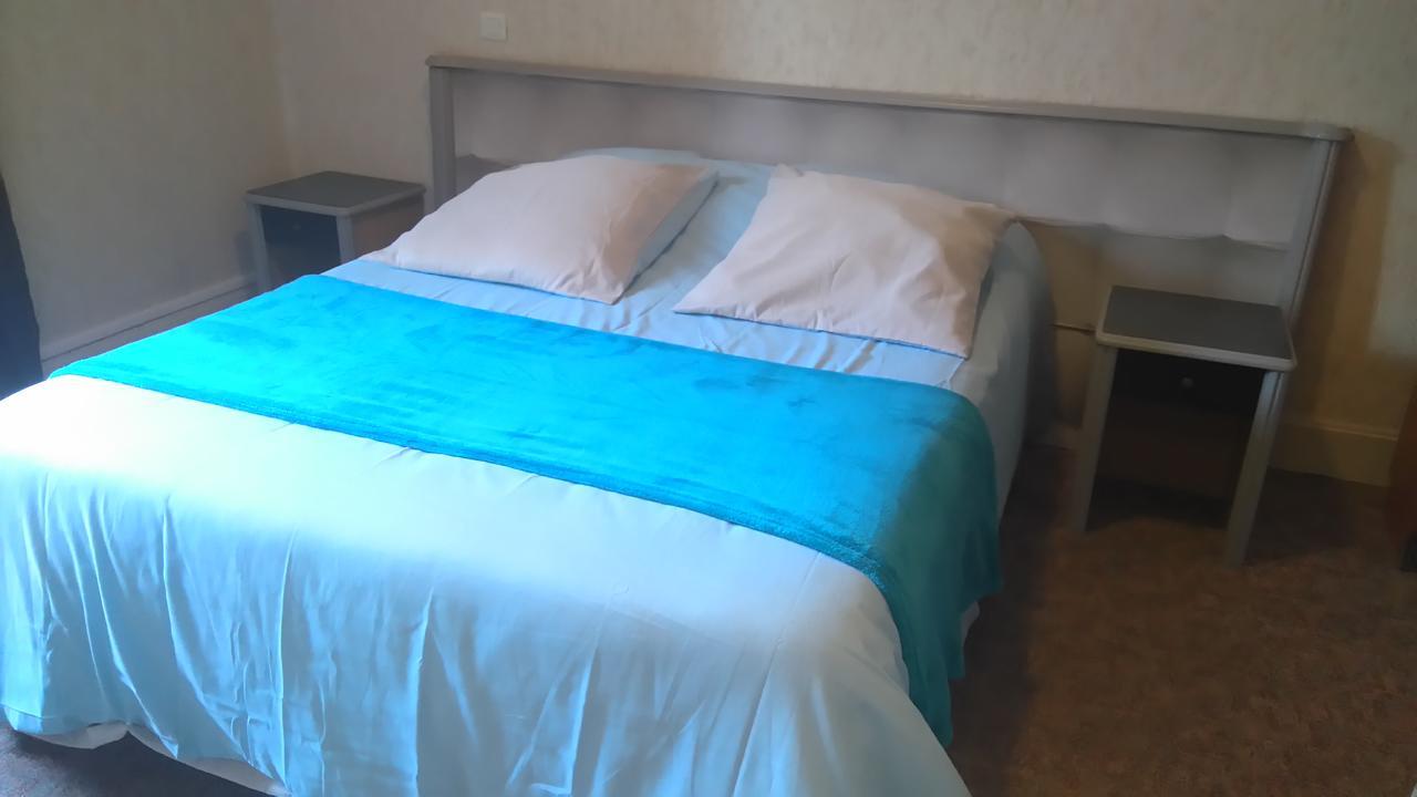 Chez Maxim Hotel Saint-Sauveur  Buitenkant foto